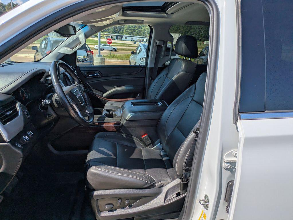 used 2020 GMC Yukon car, priced at $30,995