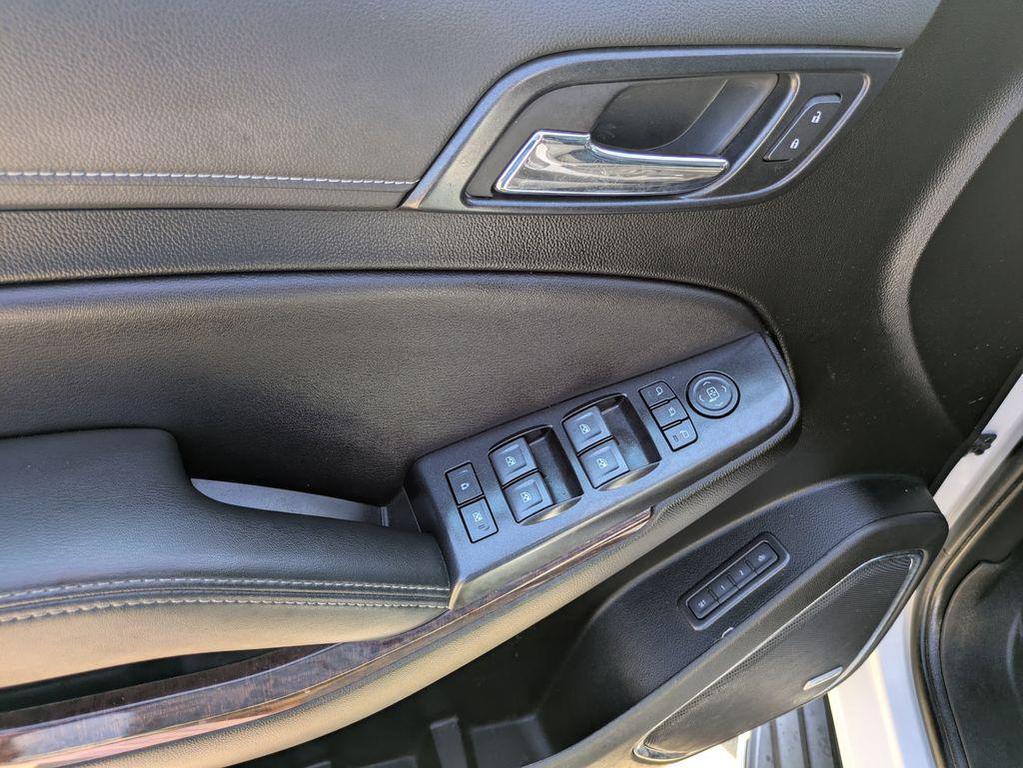 used 2020 GMC Yukon car, priced at $30,995