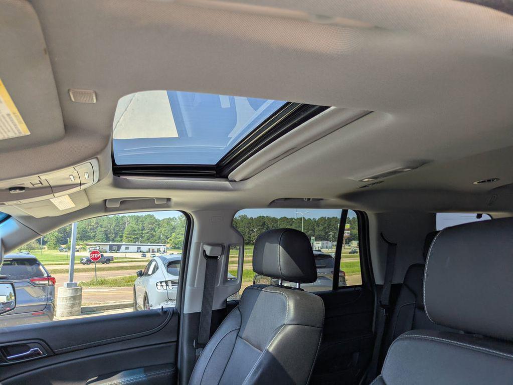 used 2020 GMC Yukon car, priced at $30,995