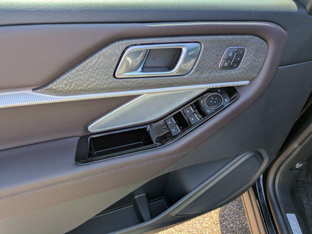 new 2025 Ford Explorer car, priced at $55,075