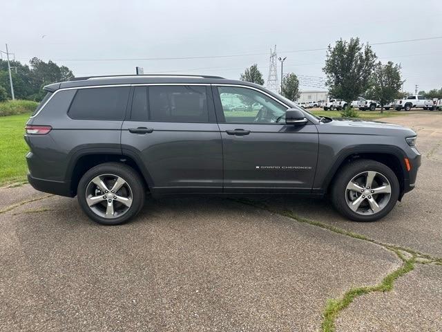 new 2024 Jeep Grand Cherokee L car, priced at $52,910