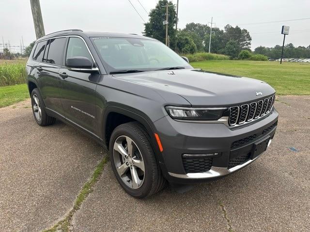 new 2024 Jeep Grand Cherokee L car, priced at $52,910