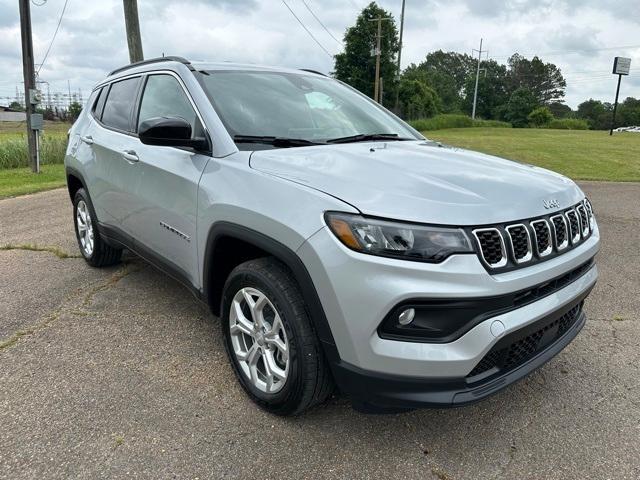 new 2024 Jeep Compass car, priced at $32,780