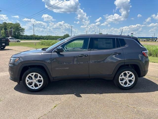 new 2024 Jeep Compass car, priced at $26,282