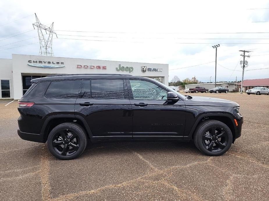 new 2024 Jeep Grand Cherokee L car, priced at $54,672