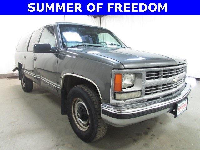 used 1999 Chevrolet Suburban car, priced at $2,845