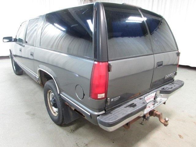 used 1999 Chevrolet Suburban car, priced at $2,745