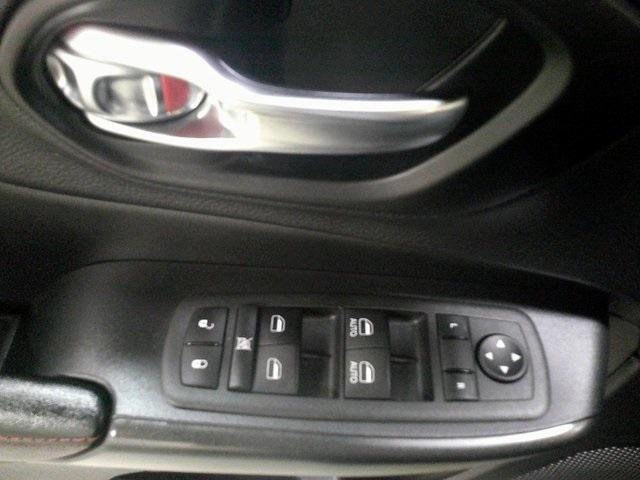 used 2022 Jeep Cherokee car, priced at $27,990