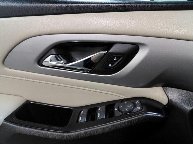 used 2023 Chevrolet Traverse car, priced at $29,990