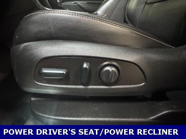 used 2023 Chevrolet Equinox car, priced at $25,195