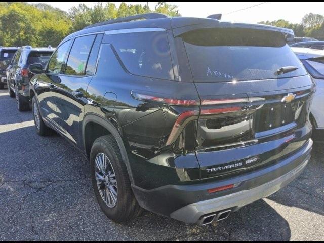 used 2025 Chevrolet Traverse car, priced at $38,565