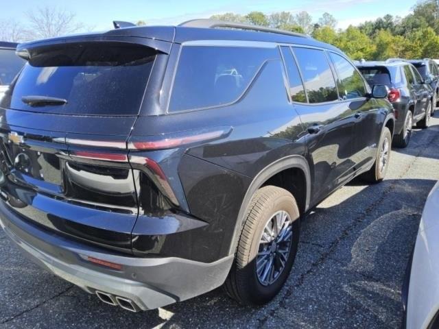 used 2025 Chevrolet Traverse car, priced at $38,565