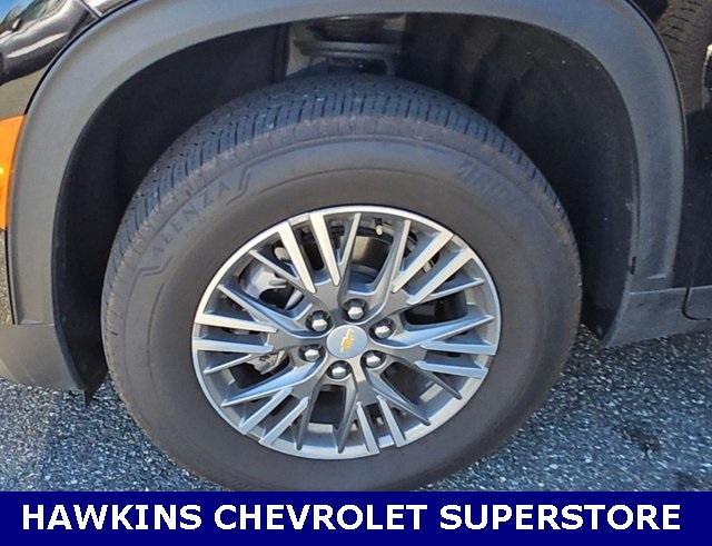 used 2025 Chevrolet Traverse car, priced at $38,565