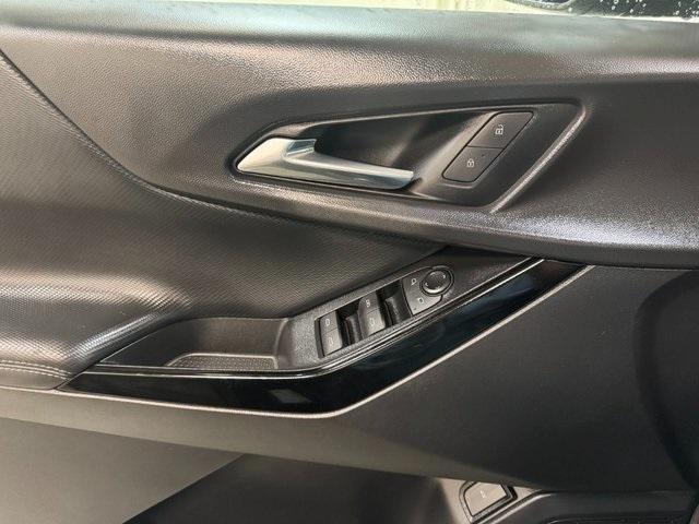 used 2025 Chevrolet Equinox car, priced at $31,490