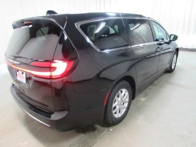 used 2023 Chrysler Pacifica car, priced at $27,285