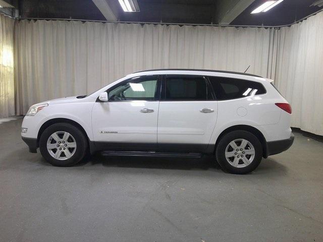 used 2009 Chevrolet Traverse car, priced at $6,325