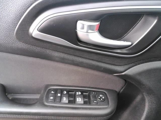 used 2022 Chevrolet Equinox car, priced at $22,325