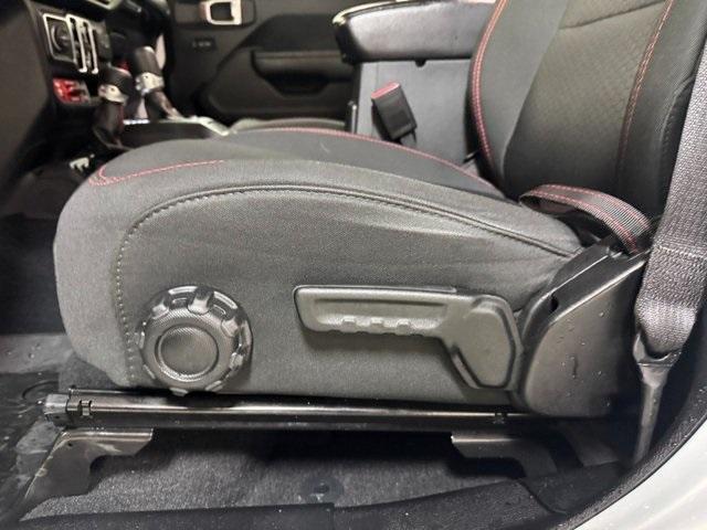 used 2022 Jeep Gladiator car, priced at $35,695