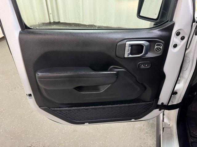 used 2022 Jeep Gladiator car, priced at $35,695