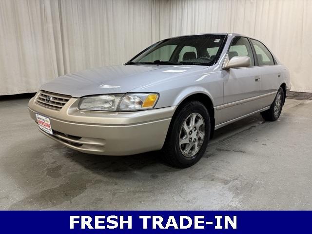 used 1998 Toyota Camry car, priced at $4,325