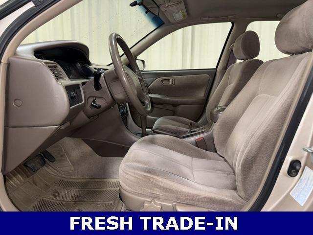 used 1998 Toyota Camry car, priced at $4,325