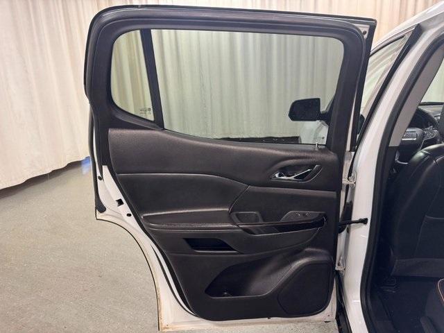 used 2021 GMC Acadia car, priced at $23,325