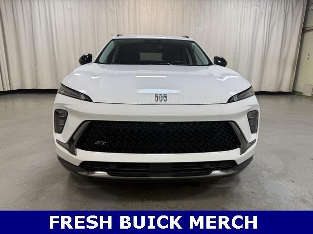 used 2025 Buick Envision car, priced at $36,325