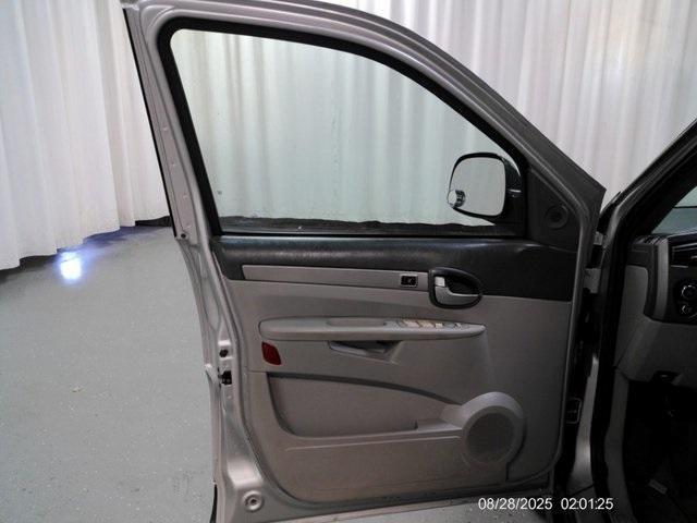 used 2006 Buick Rendezvous car, priced at $5,725