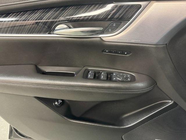 used 2025 Cadillac XT6 car, priced at $44,725