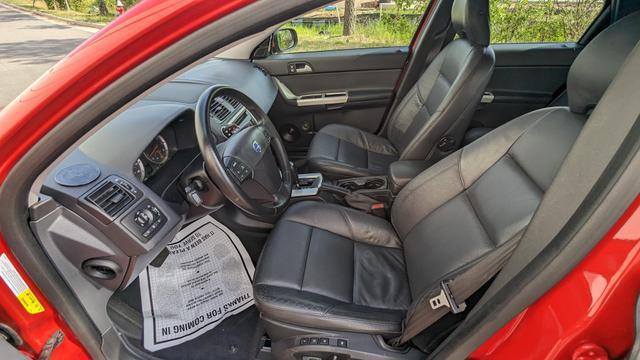 used 2007 Volvo V50 car, priced at $8,995