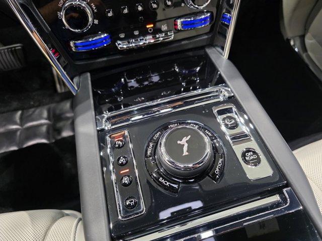 used 2021 Rolls-Royce Cullinan car, priced at $256,990