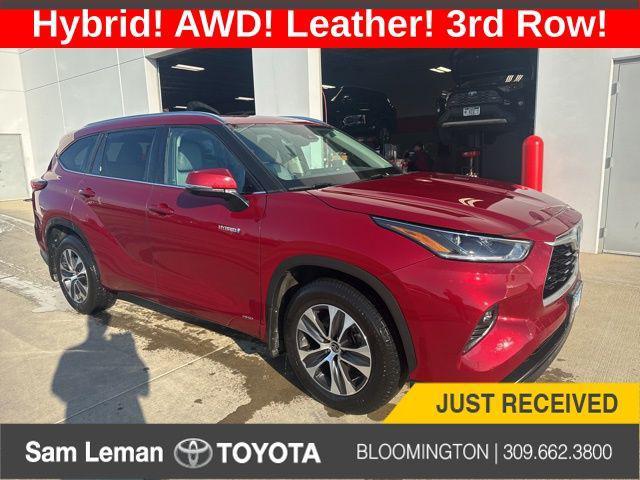used 2021 Toyota Highlander Hybrid car, priced at $30,450