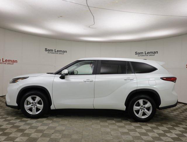 used 2023 Toyota Highlander car, priced at $31,450