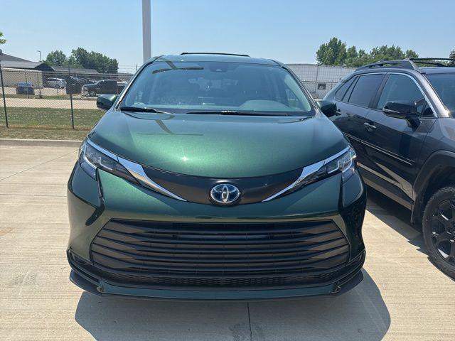 used 2023 Toyota Sienna car, priced at $42,650