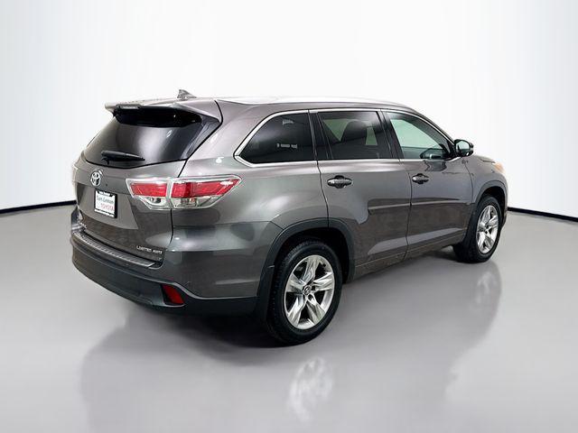 used 2016 Toyota Highlander car, priced at $13,850