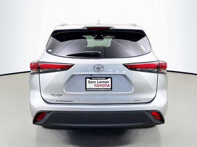 used 2021 Toyota Highlander car, priced at $31,350