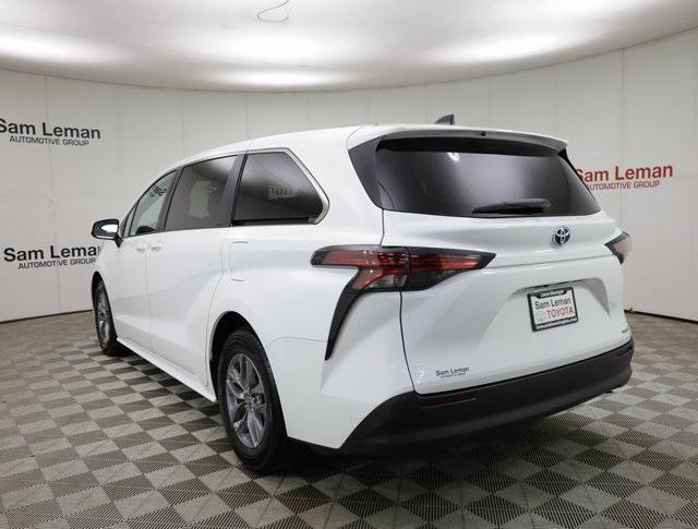 used 2022 Toyota Sienna car, priced at $37,950