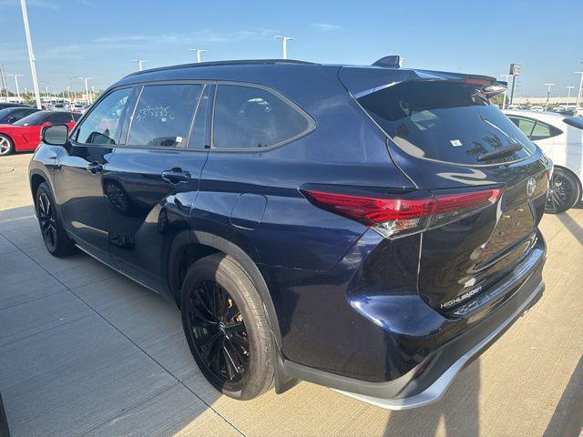 used 2023 Toyota Highlander car, priced at $41,350