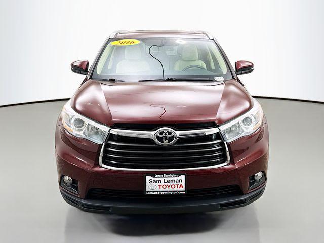 used 2016 Toyota Highlander car, priced at $13,850