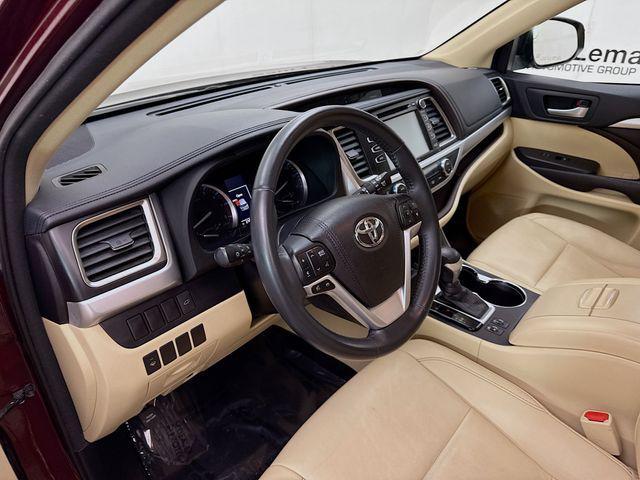 used 2016 Toyota Highlander car, priced at $13,850