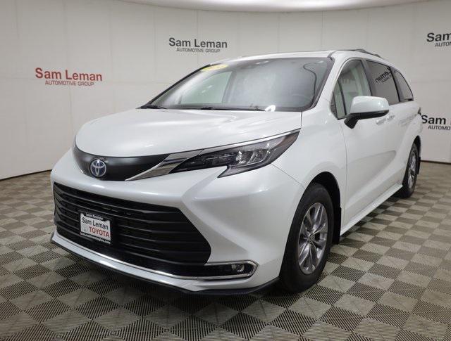 used 2024 Toyota Sienna car, priced at $45,900