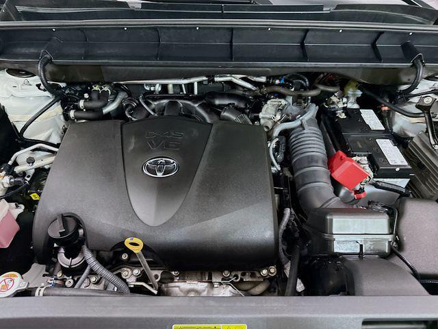 used 2021 Toyota Highlander car, priced at $33,650
