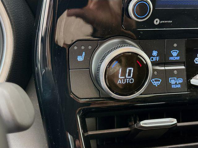 used 2021 Toyota Highlander car, priced at $33,650
