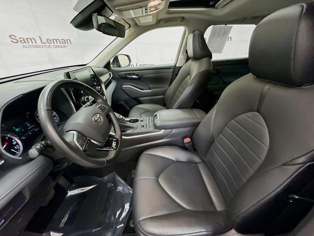 used 2021 Toyota Highlander car, priced at $33,650