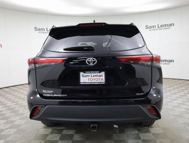 used 2021 Toyota Highlander car, priced at $30,900