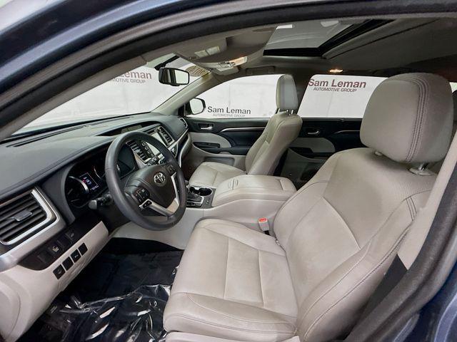 used 2014 Toyota Highlander car, priced at $20,950