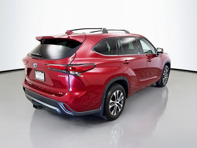 used 2022 Toyota Highlander Hybrid car, priced at $32,250