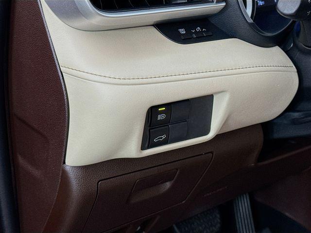used 2022 Toyota Highlander Hybrid car, priced at $32,250