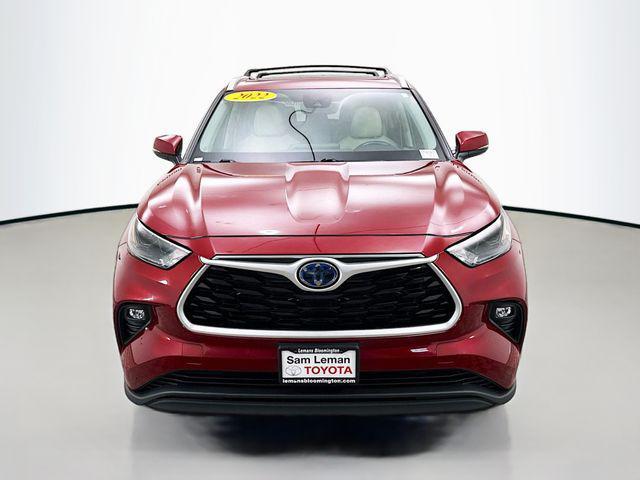 used 2022 Toyota Highlander Hybrid car, priced at $32,250