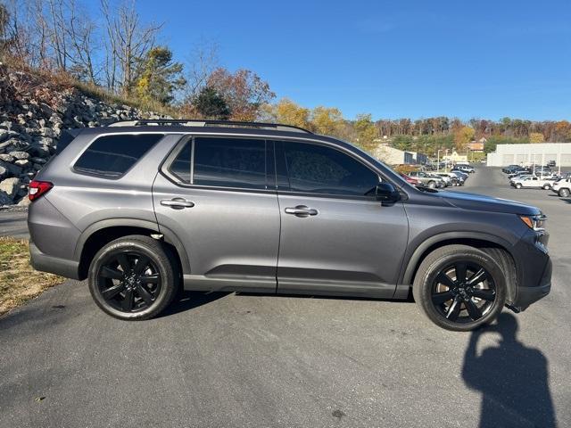 used 2025 Honda Pilot car, priced at $53,998